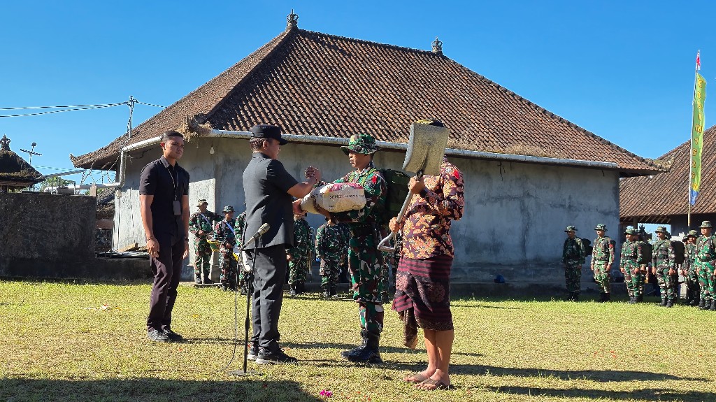Perkuat Kemanunggalan TNI-Rakyat , TMMD ke-129 Kodim 1626/Bangli Resmi Dibuka