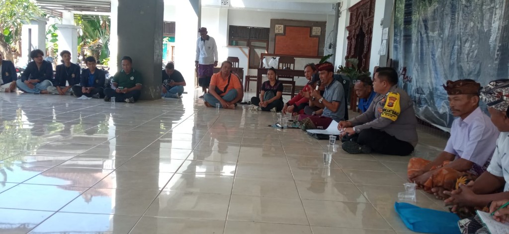 Hadiri Rapat Pertanggungjawaban, Babinsa Pesinggahan Sebut Wujud Transparansi dan Akuntabilitas 
