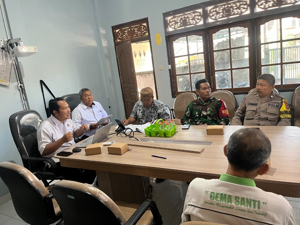 Gelar Rakor, Pemdes dan Babinsa Kampung Kusamba Bahas Kesiapan Sarana dan Prasarana Jelang Pemaparan Tradisi Saparan Kepada Dinas Kebudayaan
