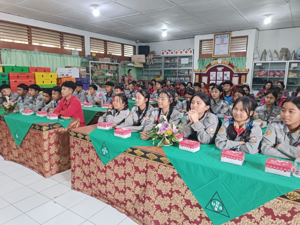 GOW Bangli Sosialisasikan Pencegahan Bullying di SMPN 1 Kintamani. 