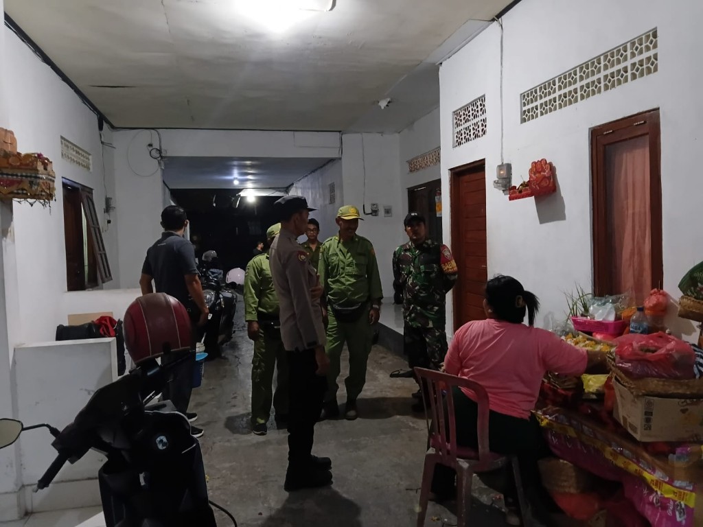 Bhabinkamtibmas Bersinergi, Tertibkan Pendataan Penduduk Pendatang.