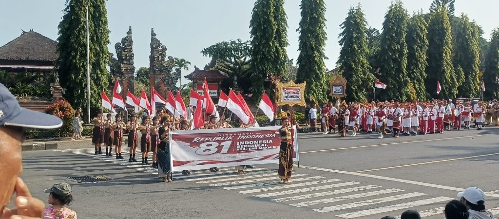 Pawai Budaya HUT RI Ke 81, Kapten Nyoman Suryatha Tegaskan Bangun Jiwa Nasionalisme dan Cinta Tanah Air Melalui Pelestarian Adat dan Budaya