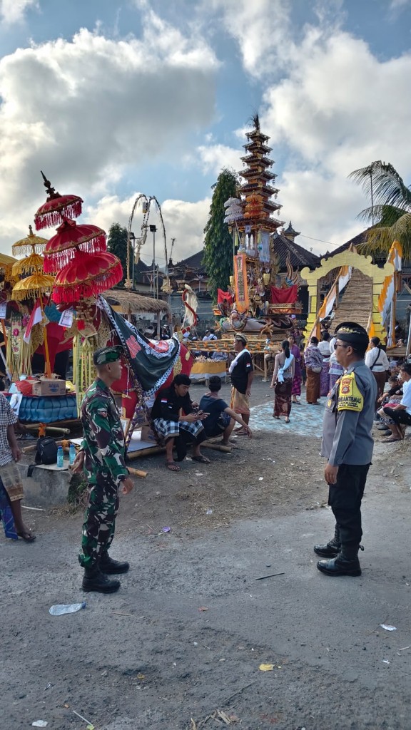 Tegaskan Kontribusi TNI di Masyarakat, Letkol Sidik Pramono Sebar Babinsa Kawal Upacara Keagamaan di Lima Wilayah Binaan