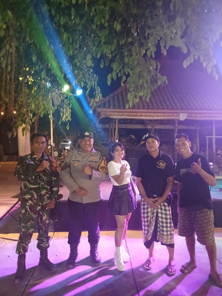 
UMKM Surya Metu III Sukses Digelar, Babinsa Batununggul Tegaskan  Upaya Dorong Penguatan Ekonomi Melalui Optimalisasi UMKM Lokal