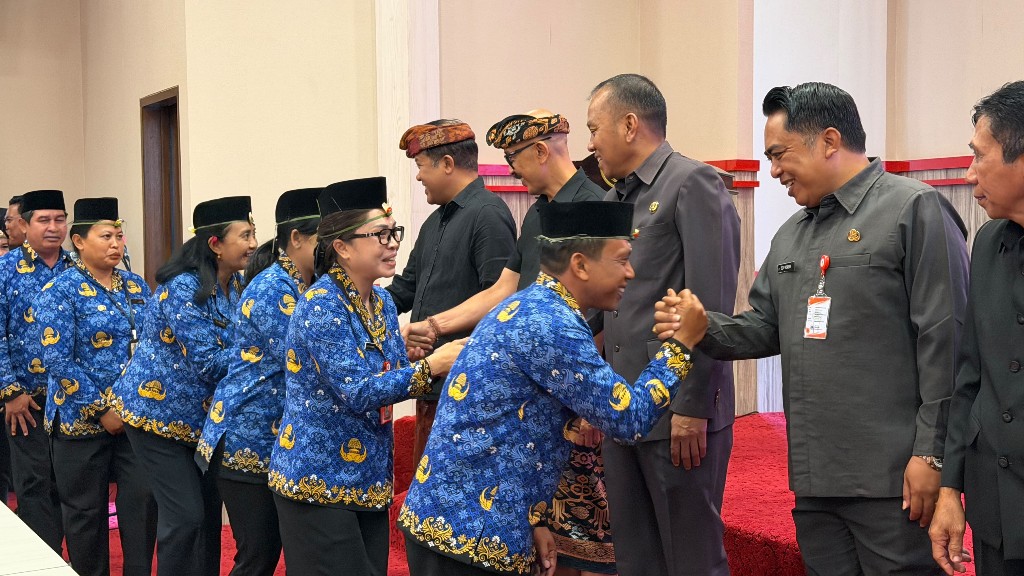 Bupati Sedana Arta Lantik Pejabat Pimpinan Tinggi Pratama dan...
