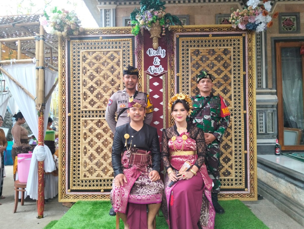 Aktif Dalam Kegiatan Warga Binaan, Babinsa Bunga Mekar Hadir dan Pastikan Acara Pernikahan Warga Binaan Aman dan lancar