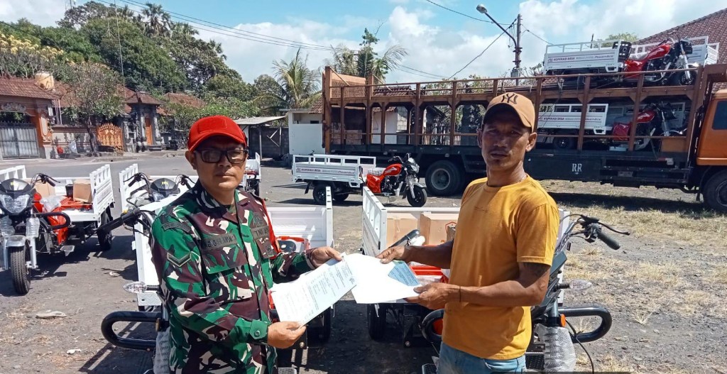 6 Motor Roda Tiga Disalurkan, Letkol Sidik Pramono Tegaskan Siap Perkuat Operasional  KDKMP Desa Pikat, Kusamba dan Dawan Kaler