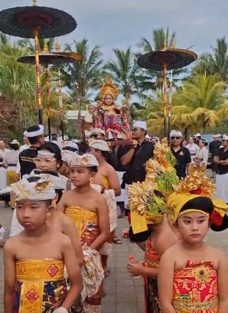 Karya Besar di Pura Penataran Ageng Taman Bebalang Dilaksanakan dengan Antusias, Kompak dan Hening
