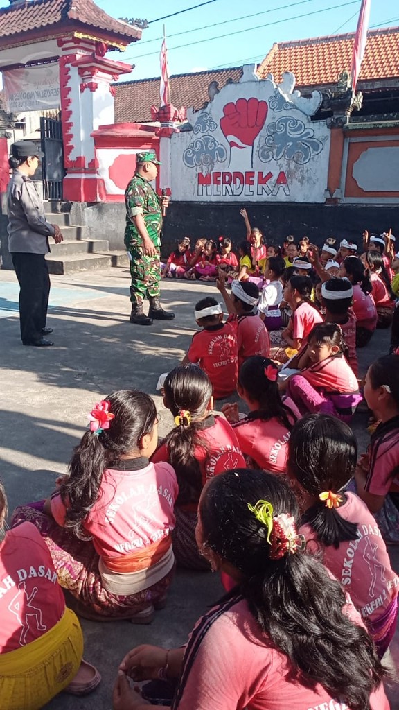 Kolaborasi TNI dan Sekolah, Serma Wayan Sukadana Tanamkan Disiplin dan Wasbang Wujudkan Generasi Muda Berjiwa Nasionalisme