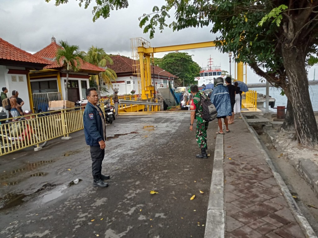 Dari Pelabuhan Roro menuju Pura Puncak Mundi, Sarana Upacara Keagamaan di Kawal Babinsa Pastikan Aman dan Lengkap