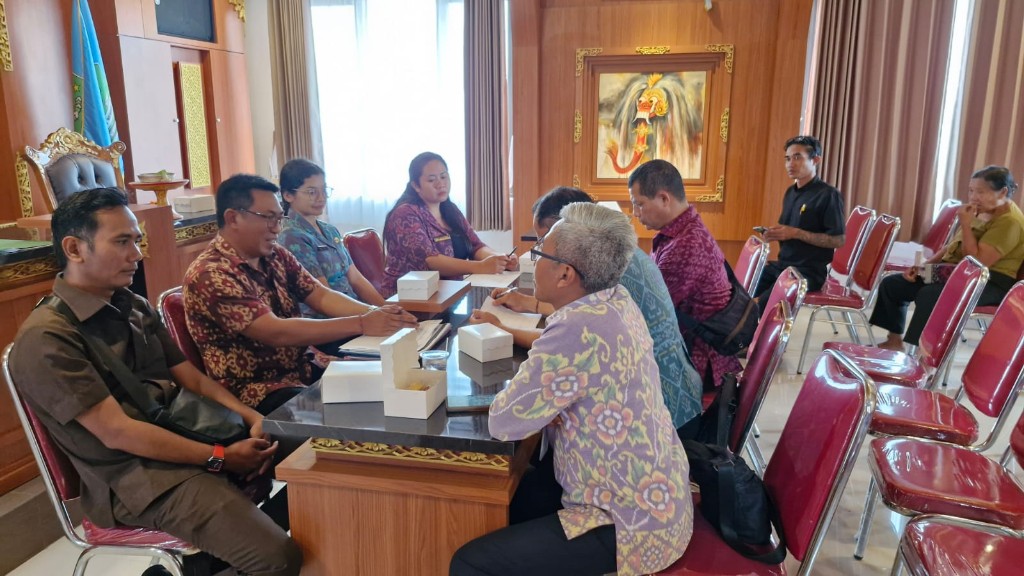 Hadiri Monev, Babinsa Tojan Tegaskan Upaya Wujudkan Penyelenggaran Pemerintah Efektif dan  Profesional  
