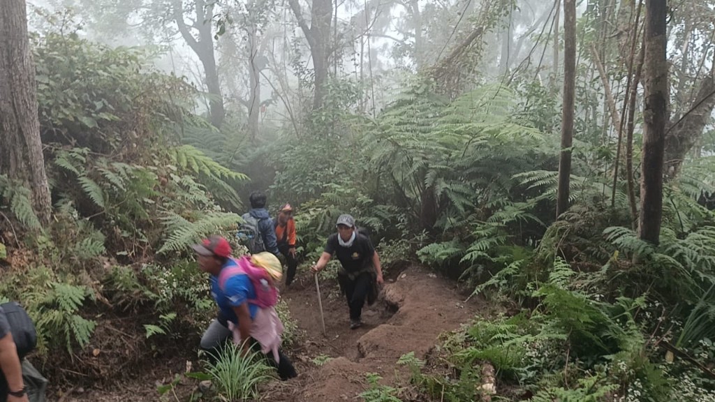 Pendaki tersesat di Gunung Agung 