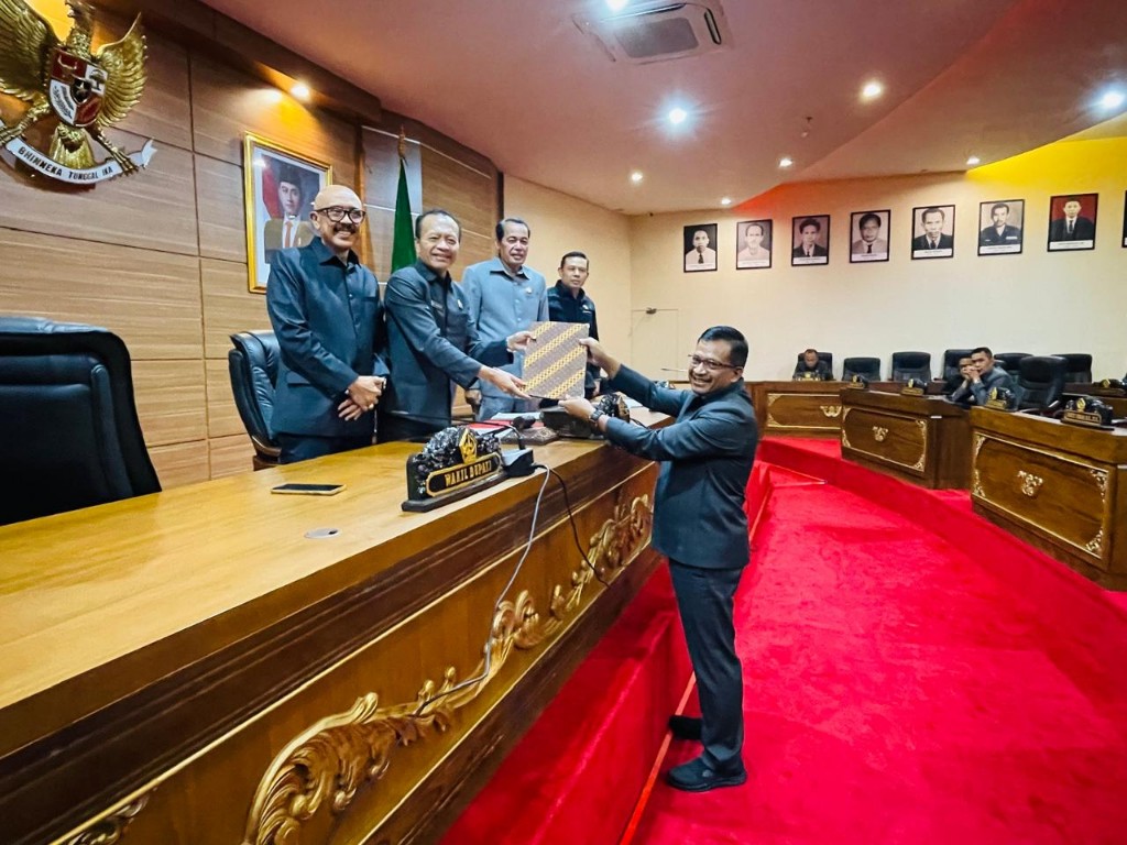 DPRD Minta Pemkab Bangli Lakukan Berbagai Langkah Nyata  Perkuat Kamandirian Fiskal