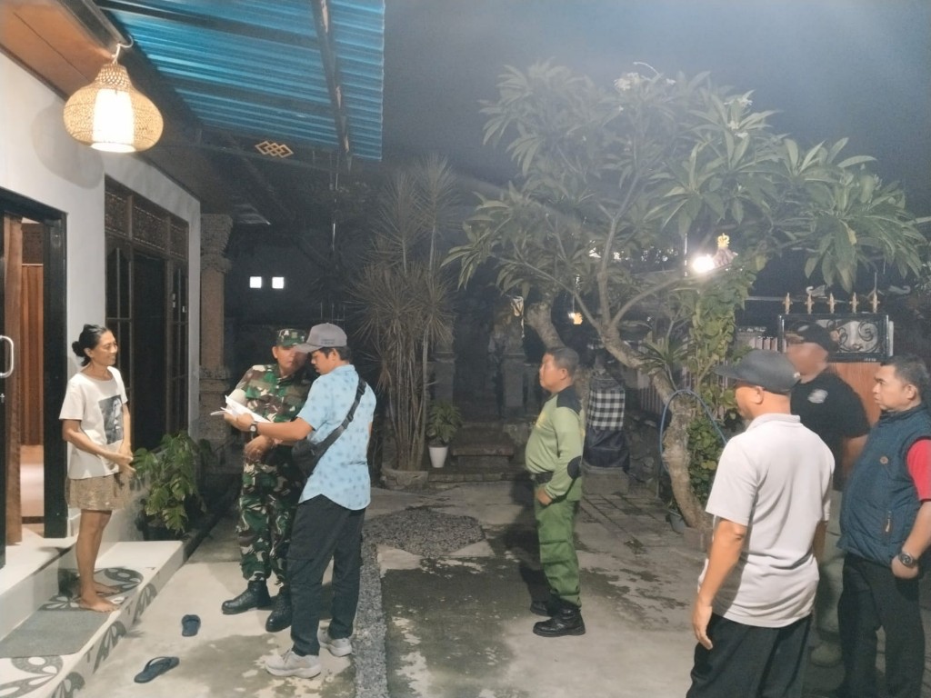 Aparat Gabungan Di Kelurahan Semarapura Kaja Gelar Patroli dan Sidak Duktang