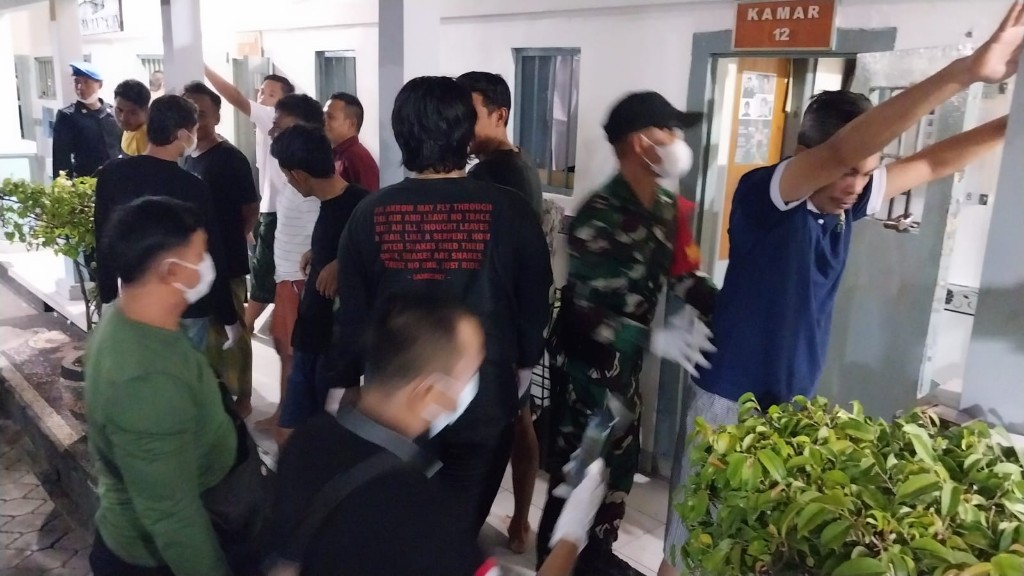 Sinergitas TNI dan Rutan, Dandim Klungkung Kerahkan Personel  Ikut Serta Sidak di  Rutan Kelas ll B Klungkung