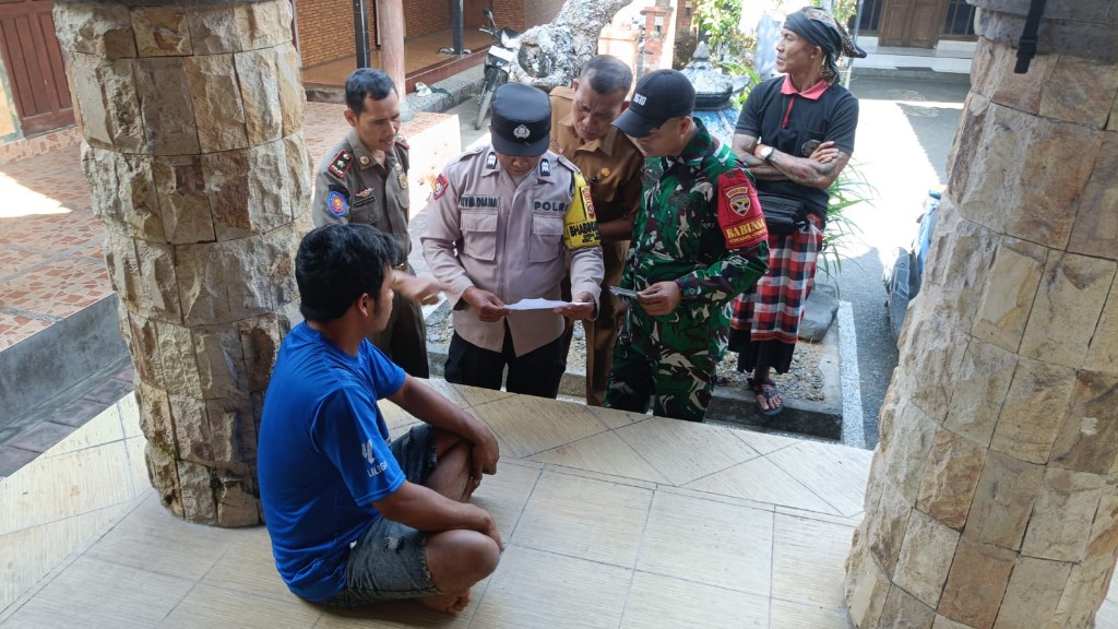 Disidak Aparat Gabungan, Puluhan Duktang di Desa Kamasan Terjaring Kelengkapan Administrasi Kependudukan