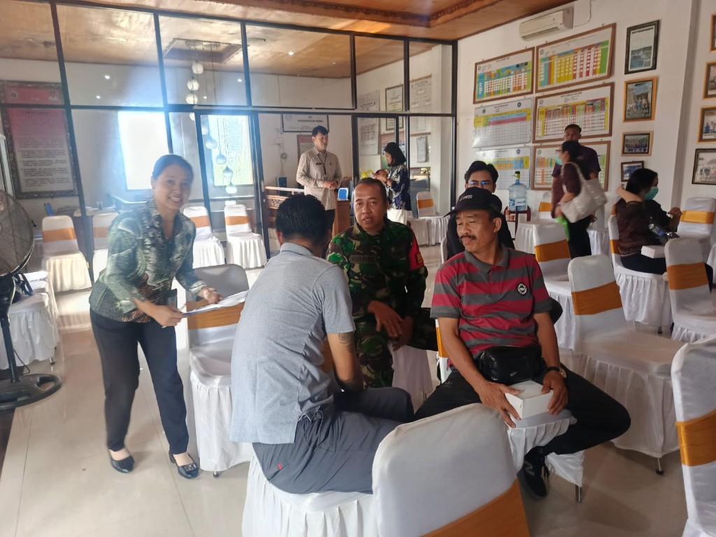 
Hadiri Rakor Fasilitasi Intervensi Sumber Daya Pembangunan Desa Paksebali, Sertu Agus Pande  Perkuat Pembangunan Berkelanjutan