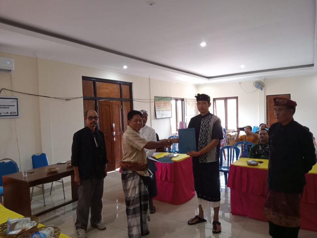 Babinsa Hadiri Rapat Waktu,Tempat Pemungutan dan Penghitungan Suara, Babinsa Nyanglan Tegaskan Siap Amankan Pilkel