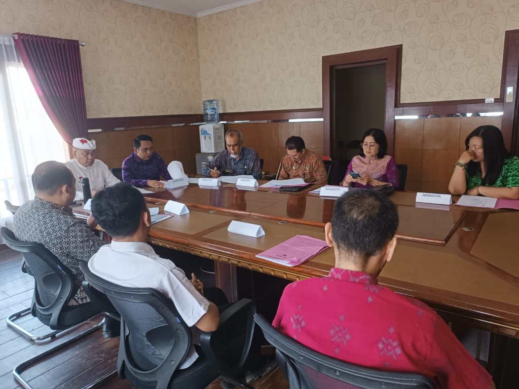 Sekda Bangli Pimpin Rapat Disiplin ASN: Oknum Pegawai DPUPRPerkim Terancam Penurunan Kelas Jabatan. 