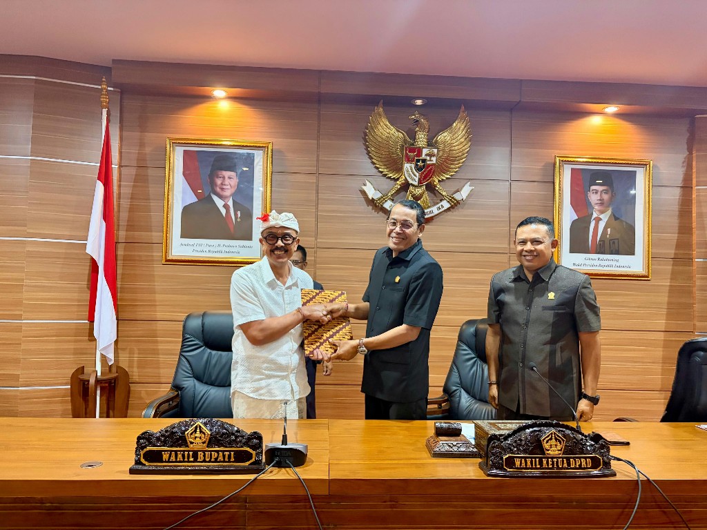 DPRD Kabupaten Bangli Godok Ranperda Strategis, Dengar Jawaban Ekskurif